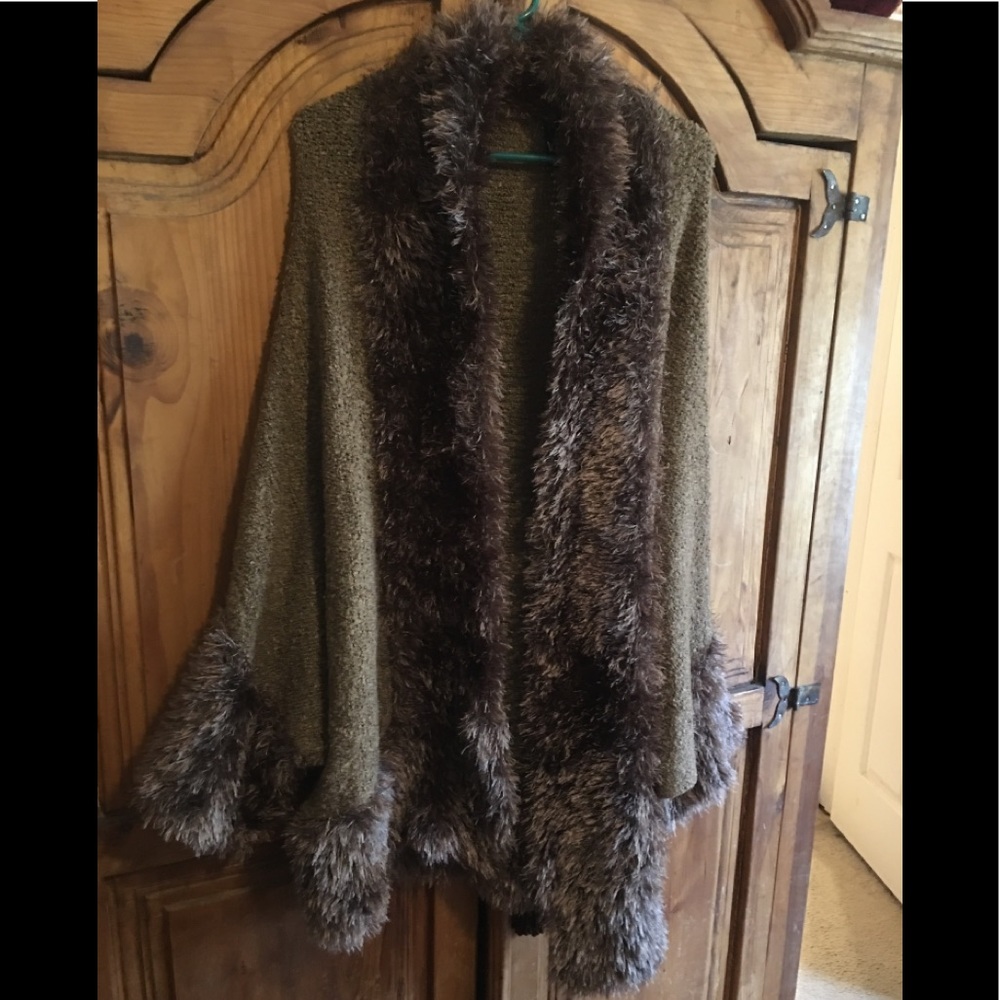 Ladies brown sweater with butterfly sleeves